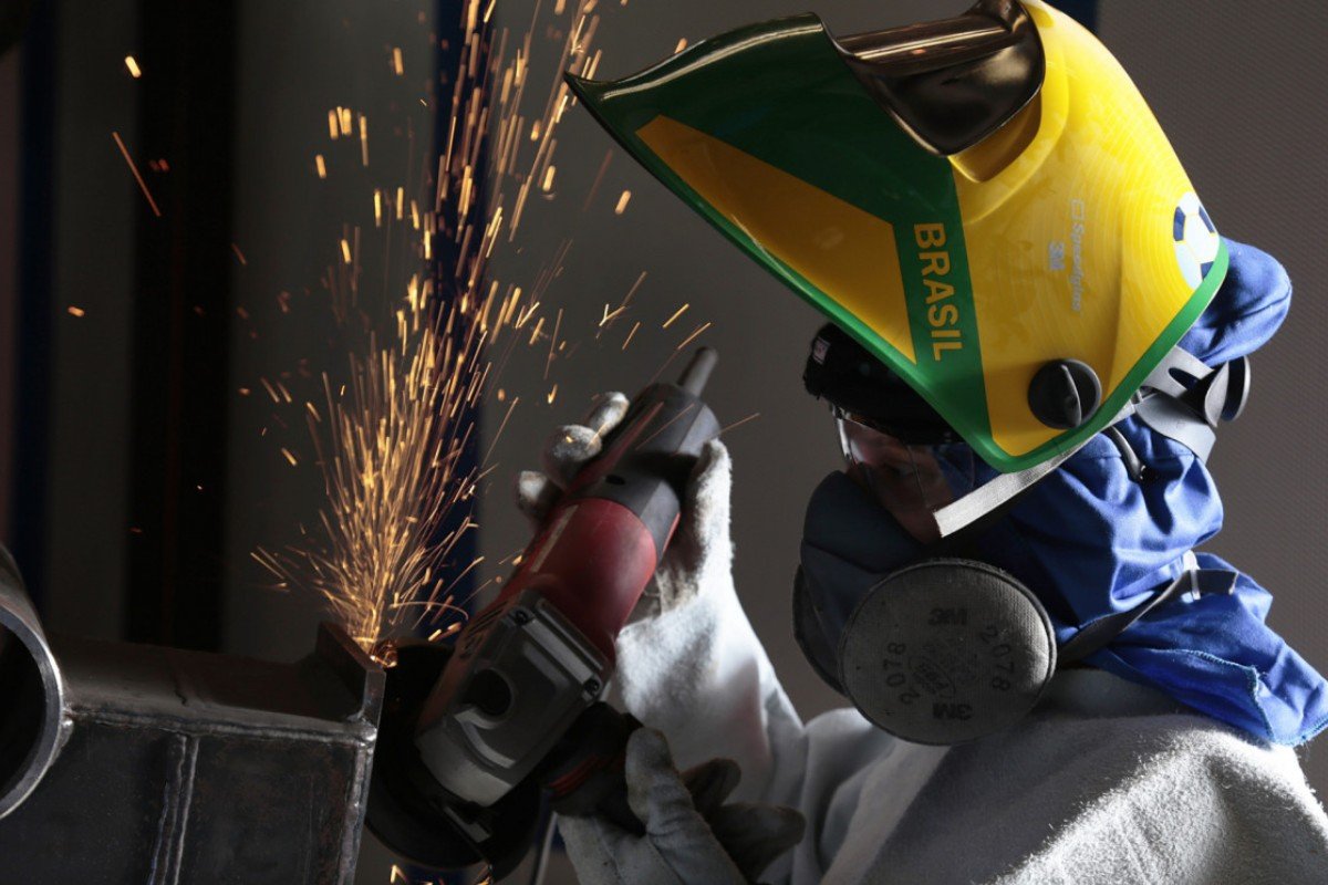 Brasil destaca 11 empresas como líderes globais em emprego