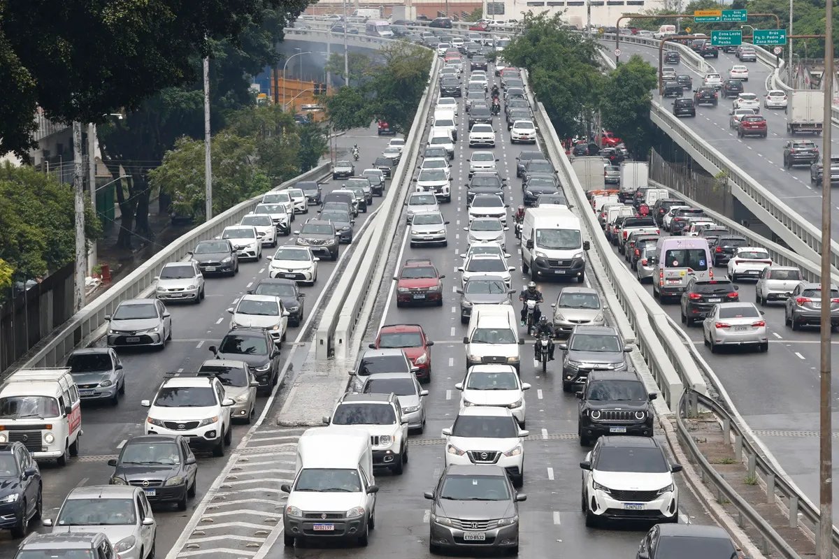 Capitais brasileiras têm deslocamento diário médio superior a 2 horas