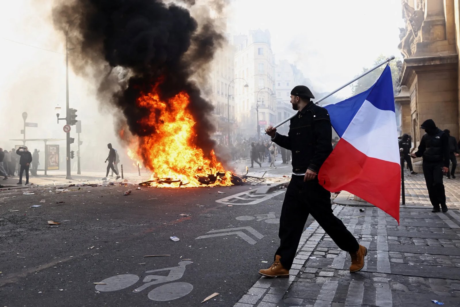 Entenda os Motivos dos Protestos que Agitam a Europa