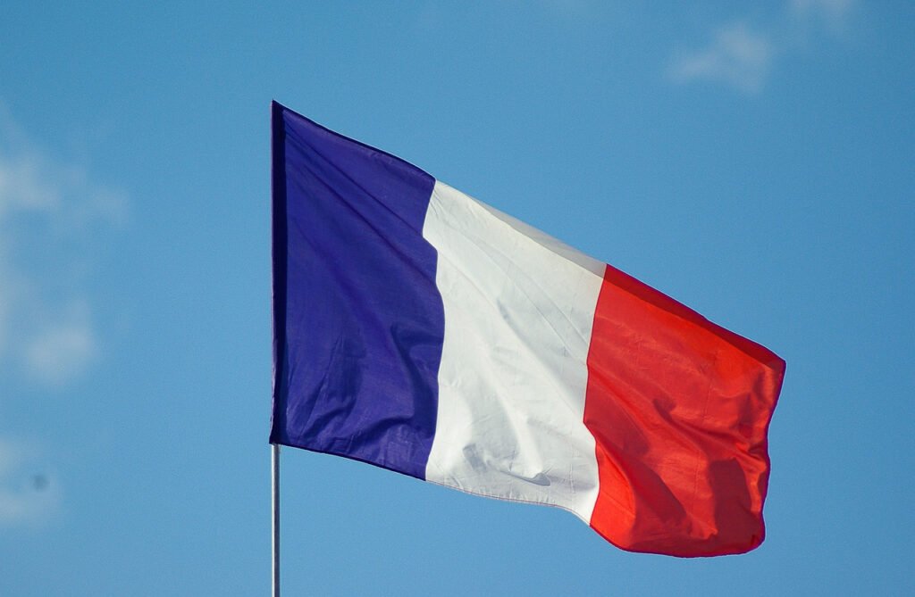 Centenas de escolas fechadas na França após protestos estudantis