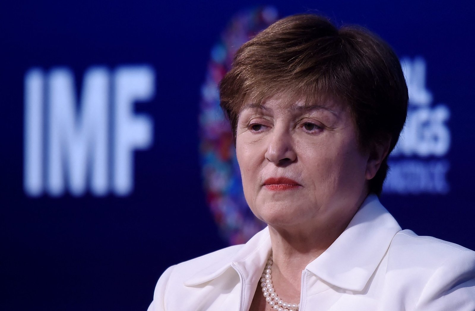 FMI: IA pode impactar 40% dos empregos e dificultar jovens no mercado