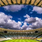 Futebol: A Transformação do Esporte em um Grande Negócio Futebol: A Transformação do Esporte em um Grande Negócio