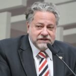 Julio Casares processa Meta por conta do Instagram desativada