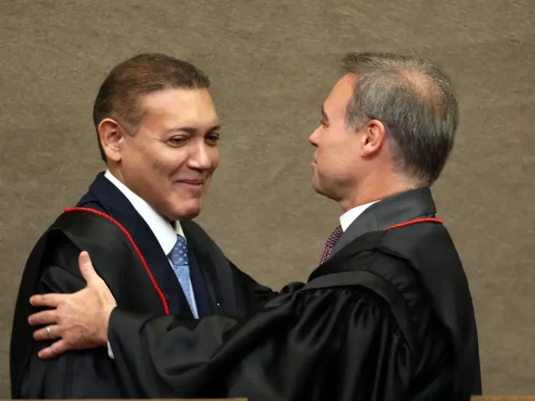 Kassio rejeita banir canais políticos no WhatsApp antes do 2º turno