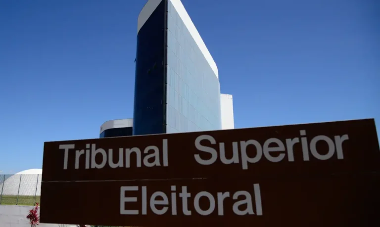 Campanha de Lula pede que TSE investigue suspensão consular dos EUA