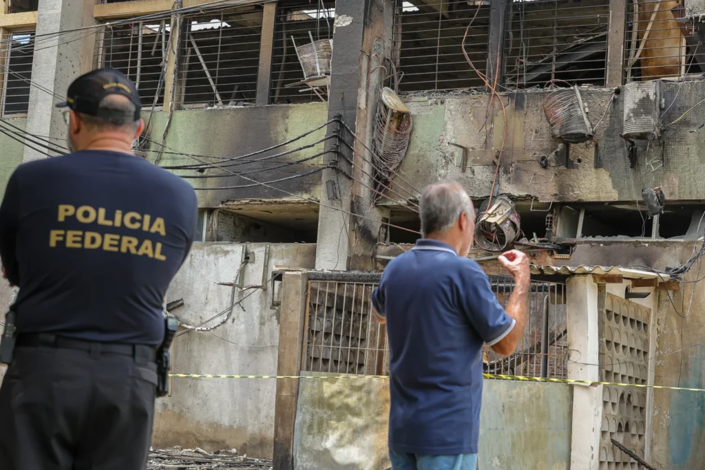 Ministro revela investimentos em UFPE após incêndio devastador