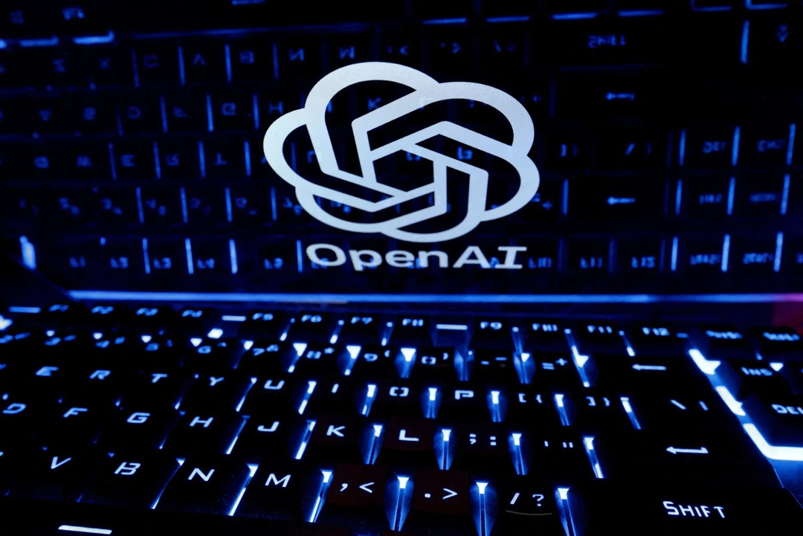 OpenAI intensifica esforços para atrair investimentos antes da IPO da Anthropic