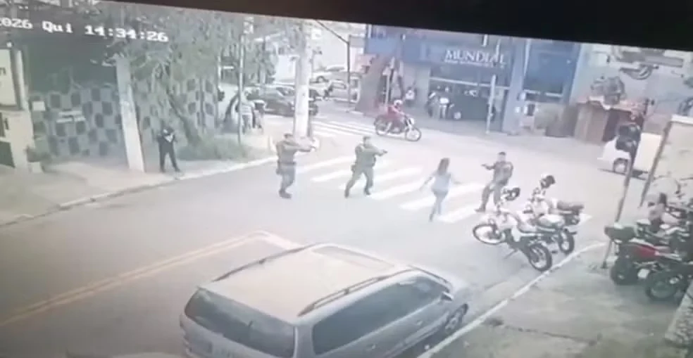 Policial que matou mulher em surto psicótico é liberado em SP