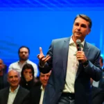 Postura de Flávio Bolsonaro: Impactos emocionais nas mulheres