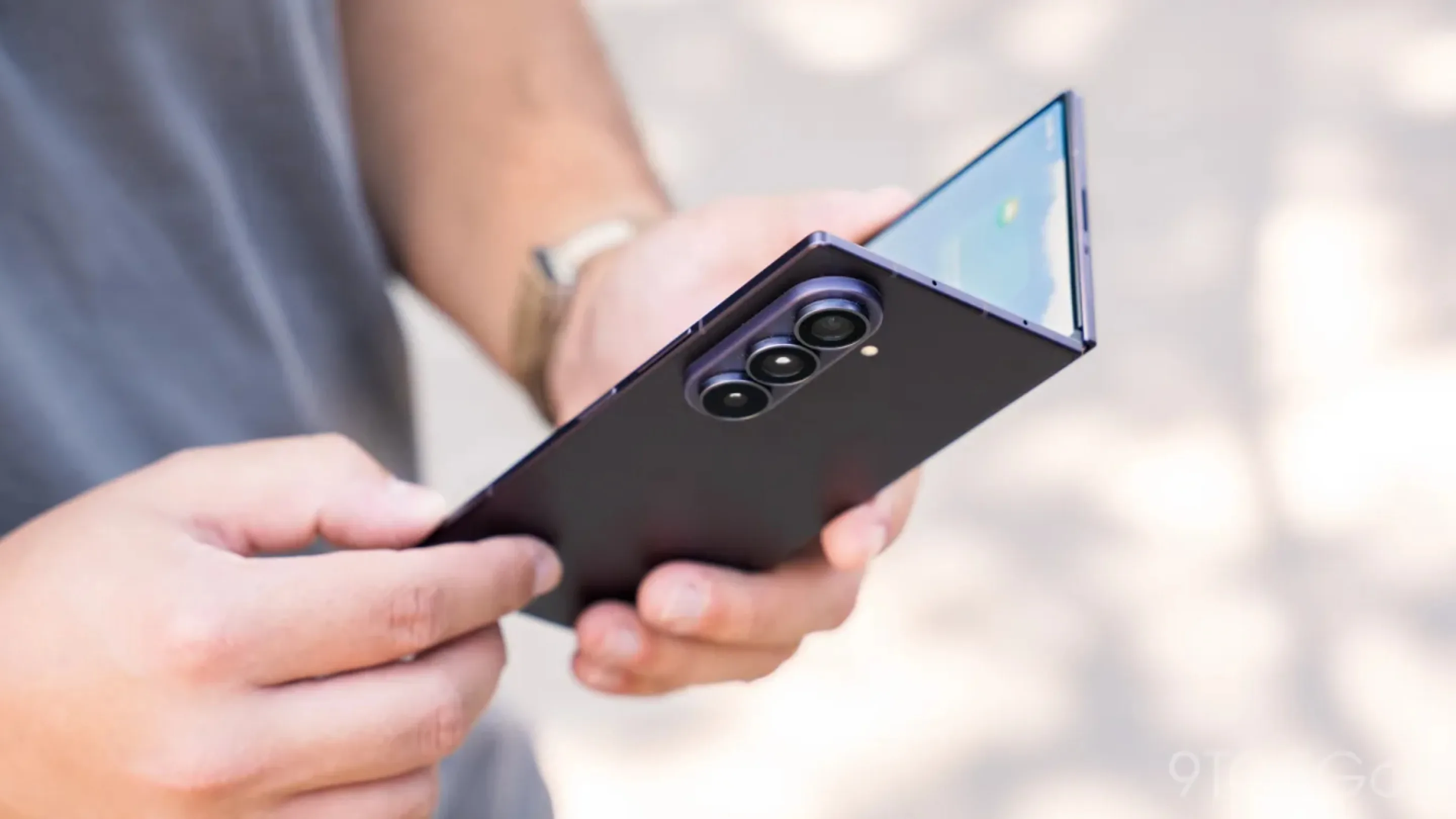 Samsung lança patch global para atualização do Galaxy Z Fold 8