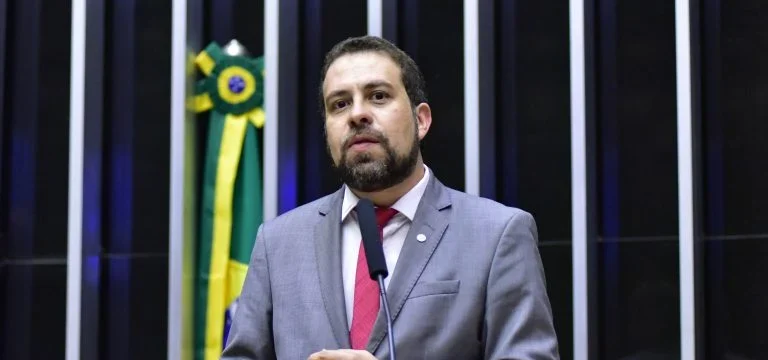 Tio de Boulos é atropelado em acidente de trânsito em São Paulo