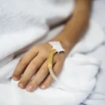 Transplante e tratamento de câncer: Anvisa atrasa esperança de vida