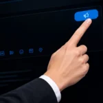 X apresenta mão gigante animada que gera polêmica entre usuários